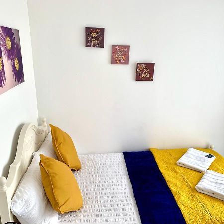 2-Bedrooms Modern Apartment Next To Velodrome, Lounge, Balcony, Parking, Abba London Luaran gambar
