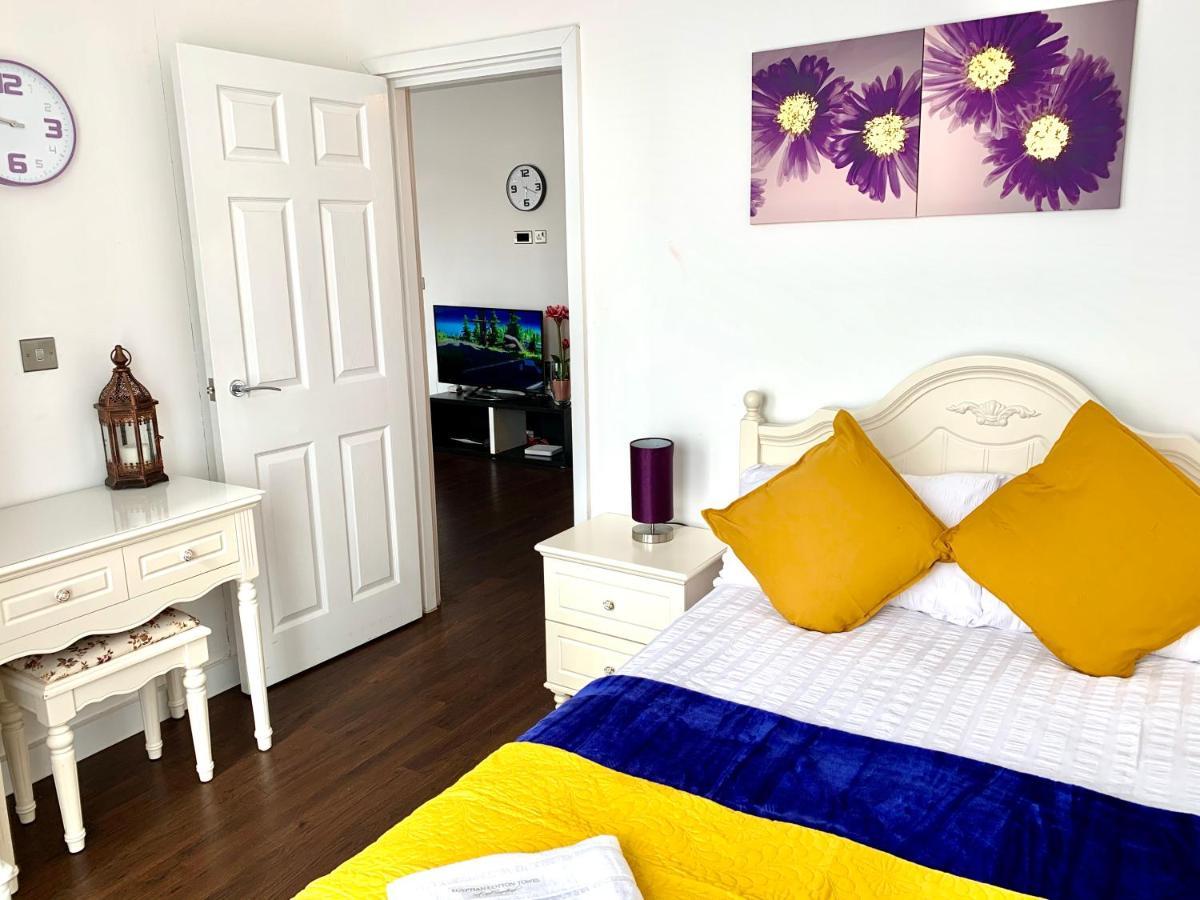 2-Bedrooms Modern Apartment Next To Velodrome, Lounge, Balcony, Parking, Abba London Luaran gambar