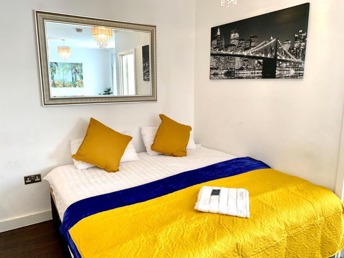 2-Bedrooms Modern Apartment Next To Velodrome, Lounge, Balcony, Parking, Abba London Luaran gambar