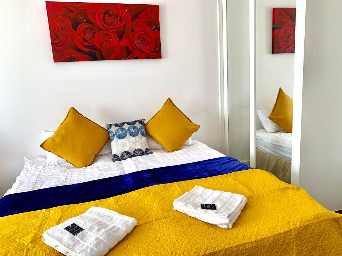 2-Bedrooms Modern Apartment Next To Velodrome, Lounge, Balcony, Parking, Abba London Luaran gambar