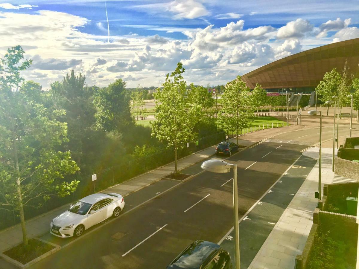 2-Bedrooms Modern Apartment Next To Velodrome, Lounge, Balcony, Parking, Abba London Luaran gambar