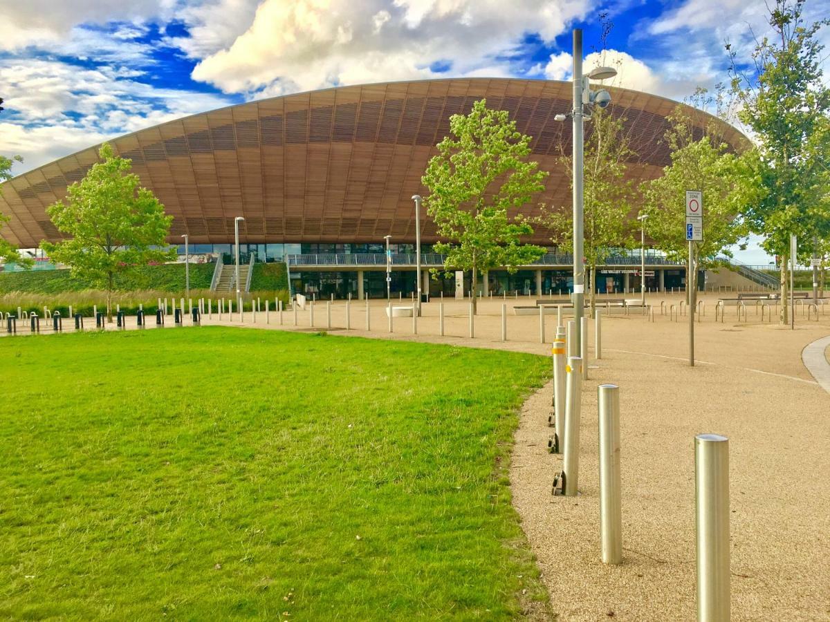 2-Bedrooms Modern Apartment Next To Velodrome, Lounge, Balcony, Parking, Abba London Luaran gambar