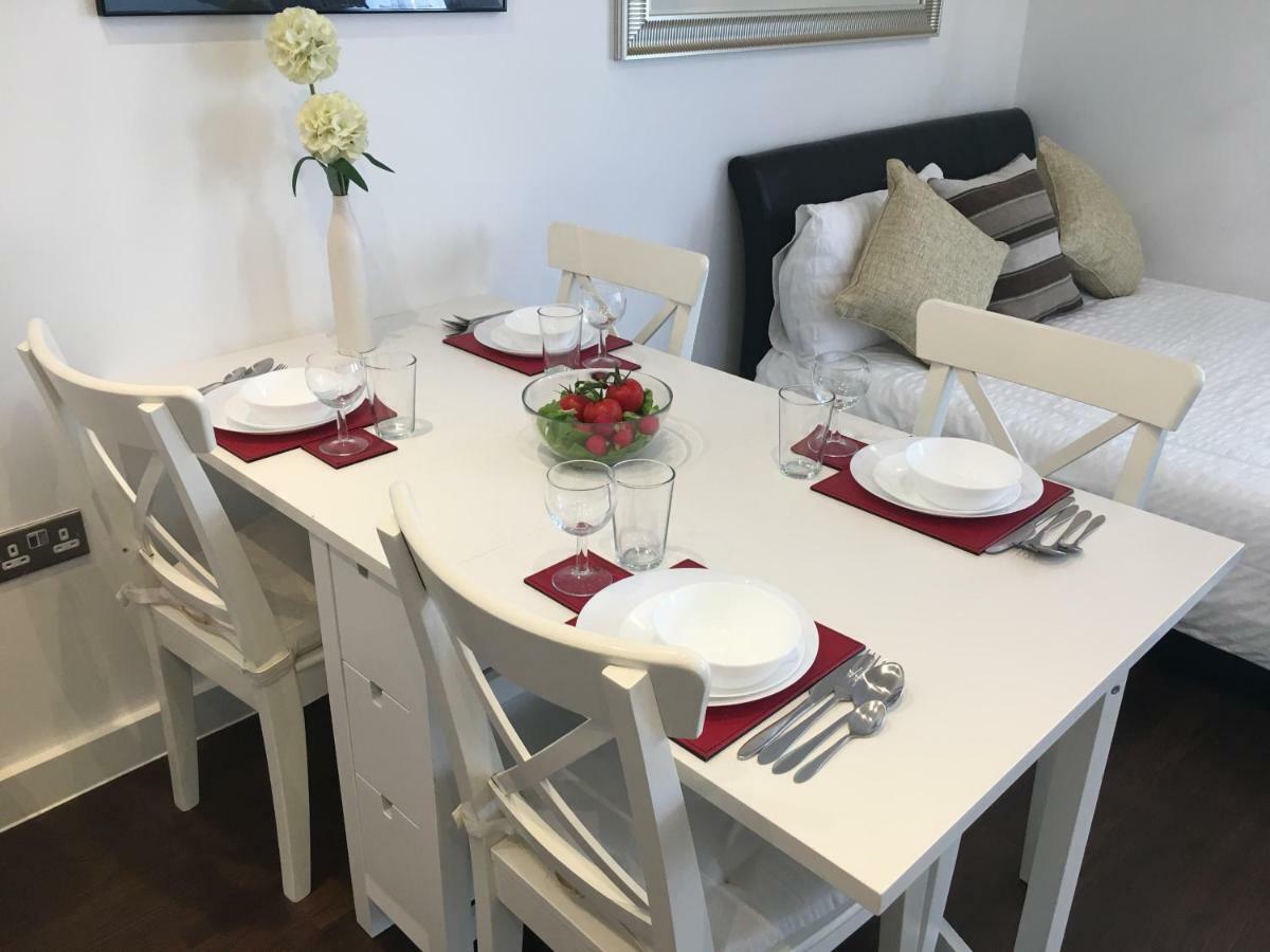2-Bedrooms Modern Apartment Next To Velodrome, Lounge, Balcony, Parking, Abba London Luaran gambar